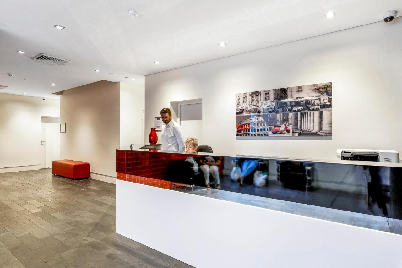 Quattro On Astor Aparthotel Brisbane Bagian luar foto